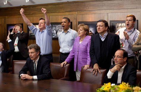 G8_leaders_watching_football